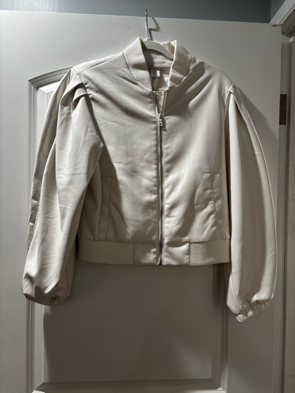 House of Harlow 1960 Cream Balloon-Sleeve Bomber Jacket